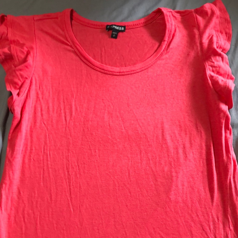 Ruffle sleeve tee